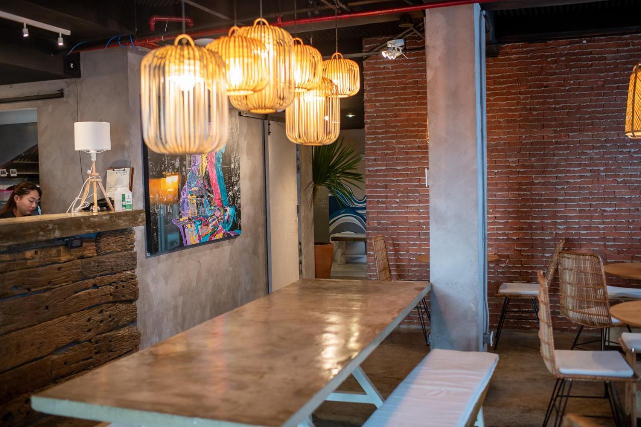 Abraham Manila - Located In Central Makati (Adults Only) Makati City Zewnętrze zdjęcie