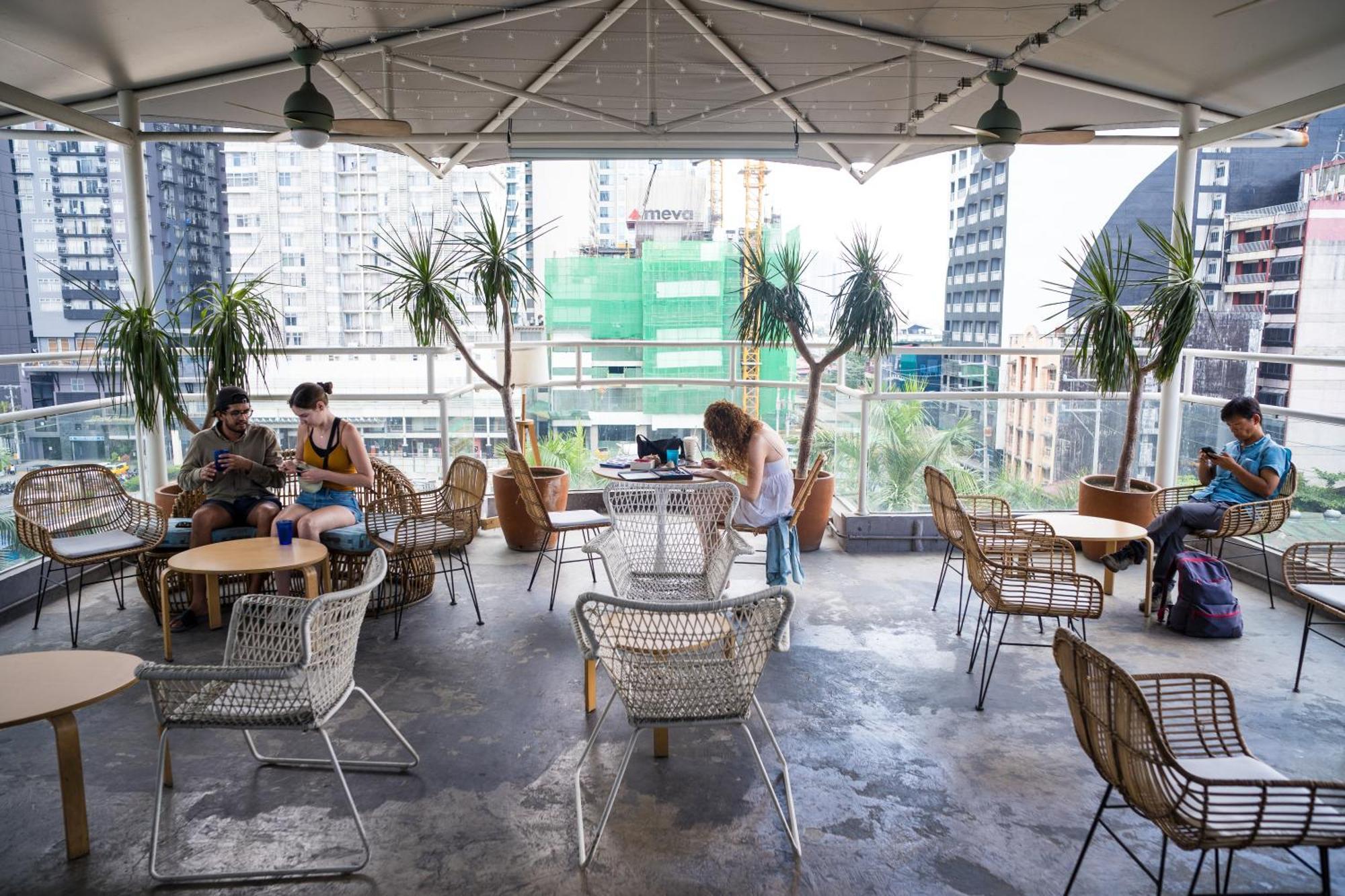Abraham Manila - Located In Central Makati (Adults Only) Makati City Zewnętrze zdjęcie