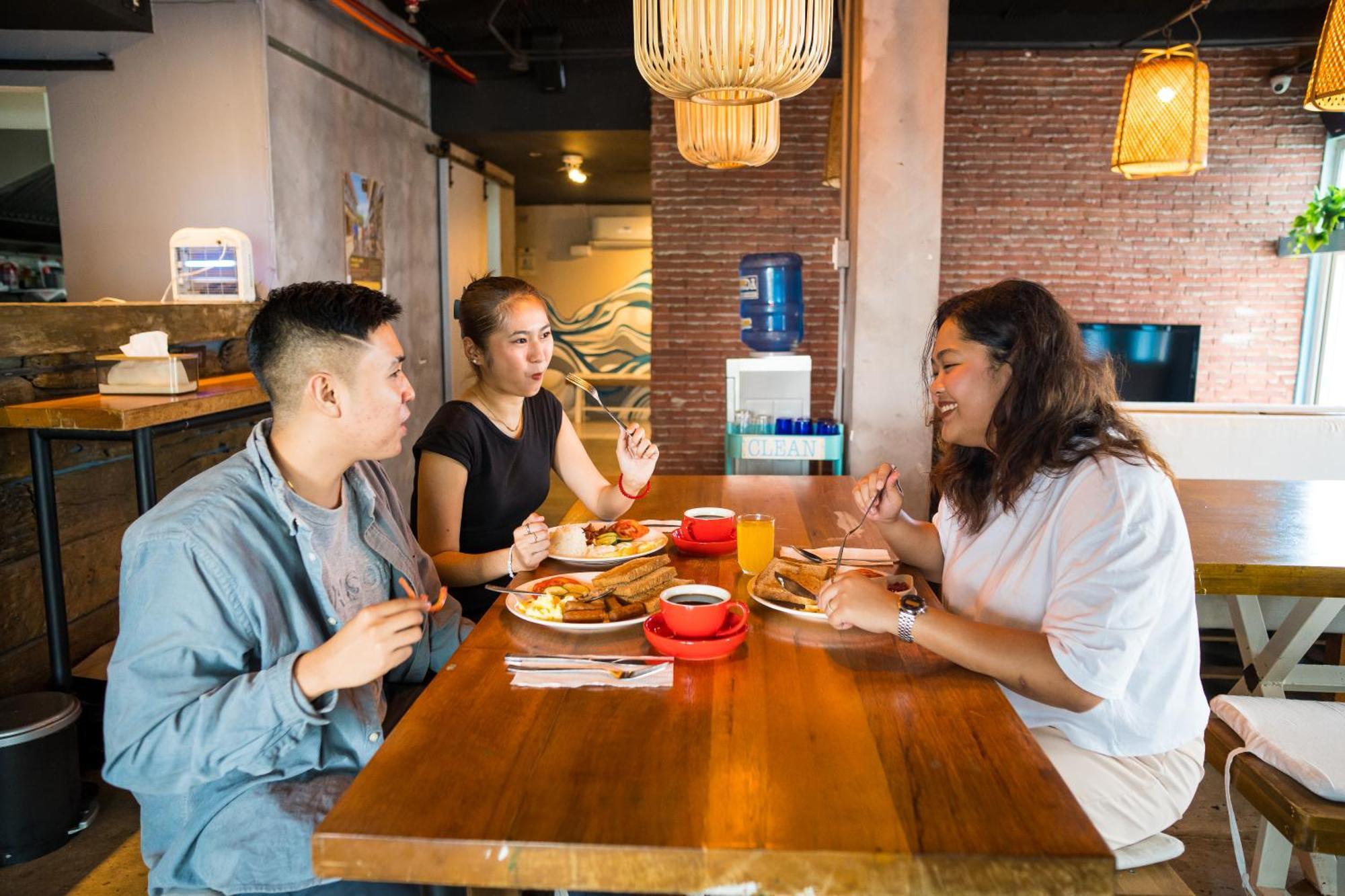 Abraham Manila - Located In Central Makati (Adults Only) Makati City Zewnętrze zdjęcie